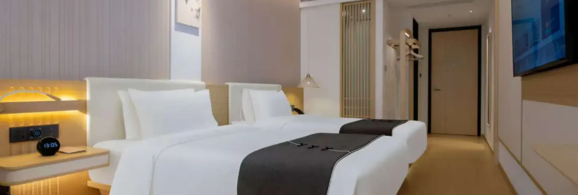 Lingshuang Superior Twin Room (Mini Bar + Smart Home + Air Purifier)