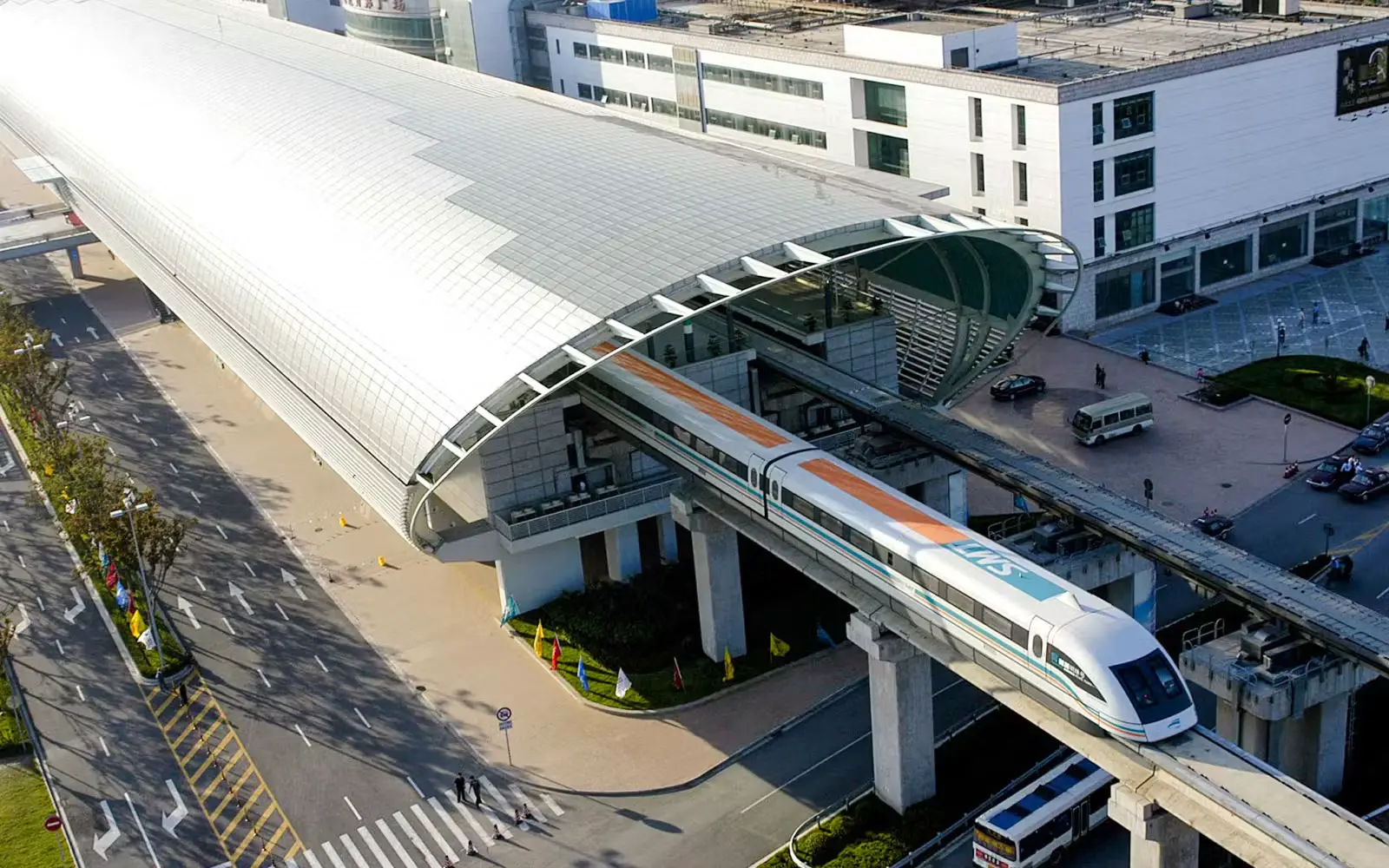 Mastering the City: The Metro Hub Advantage — The Ultimate Shanghai Transit Guide
